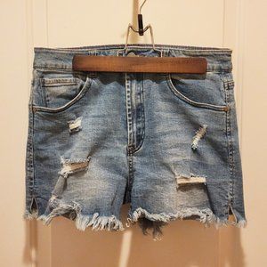 Black Label C'est Toi Distressed Denim Cutoff Shorts in Size Large